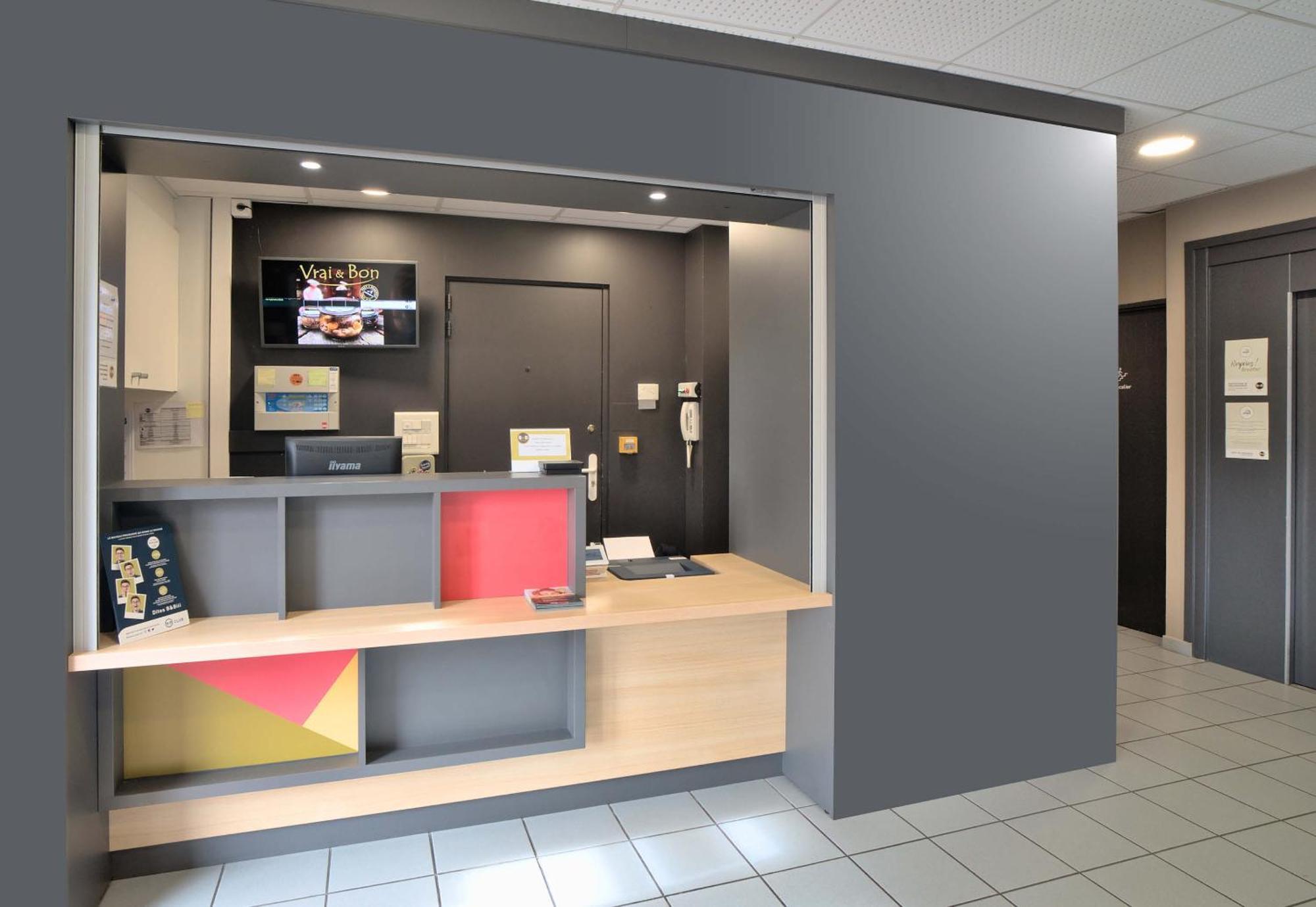 B&B Hotel Dreux Centre Εξωτερικό φωτογραφία